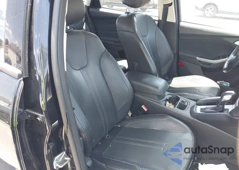 2013 Ford Focus Se z USA, uszkodzony, nr VIN 1FADP3F22DL254908